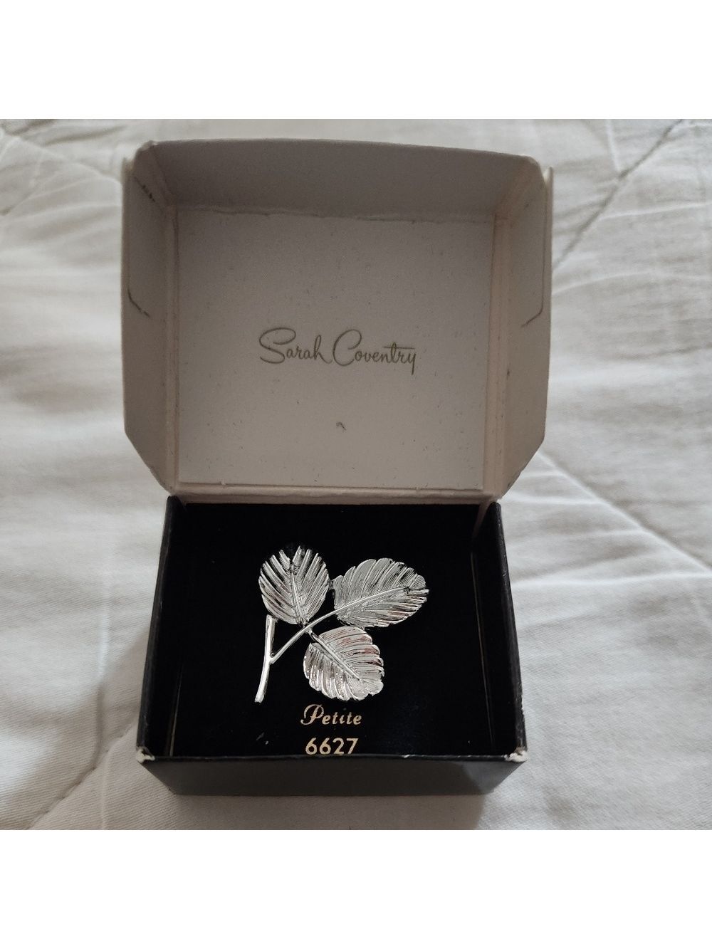 Sarah Coventry Silver tone Triple Leaf Pin, Brooch, Vintage